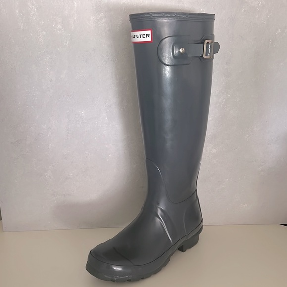Hunter Tall Rain-boots in Gray Gloss Size 5 - Picture 5 of 9